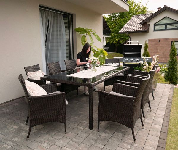 SALON DE JARDIN / 8 FAUTEUILS + GRANDE TABLE / MARRON + BEIGE